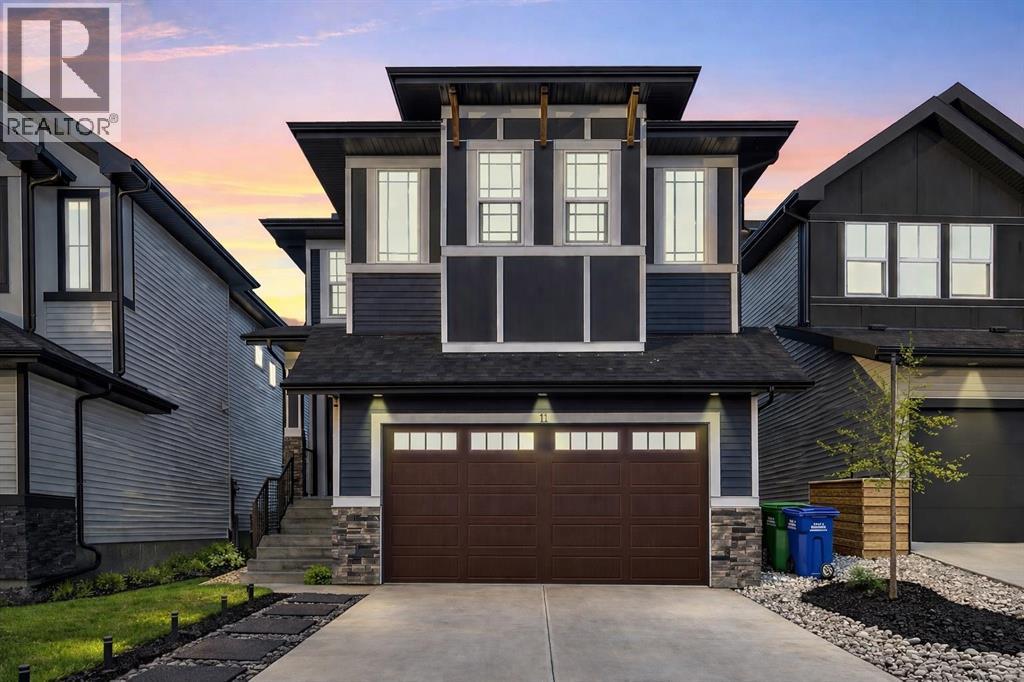 11 Heritage Circle, Cochrane, Alberta