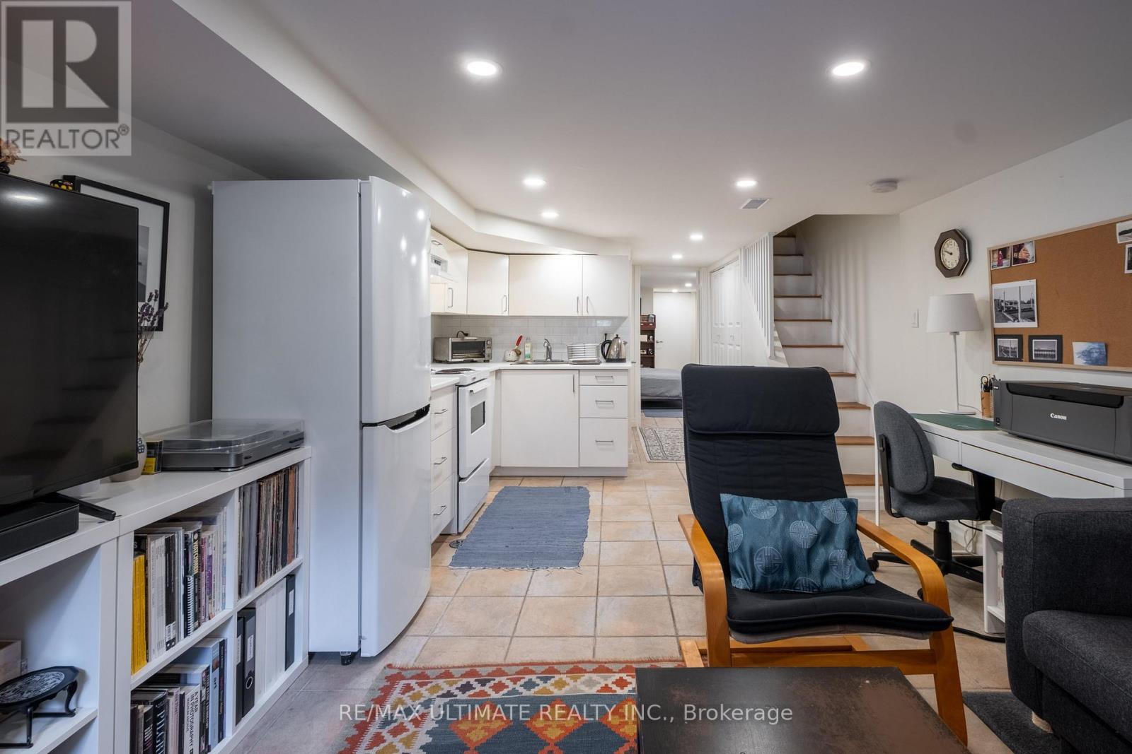 32 Lindsey Avenue, Toronto, Ontario  M6H 1E1 - Photo 25 - C13054368