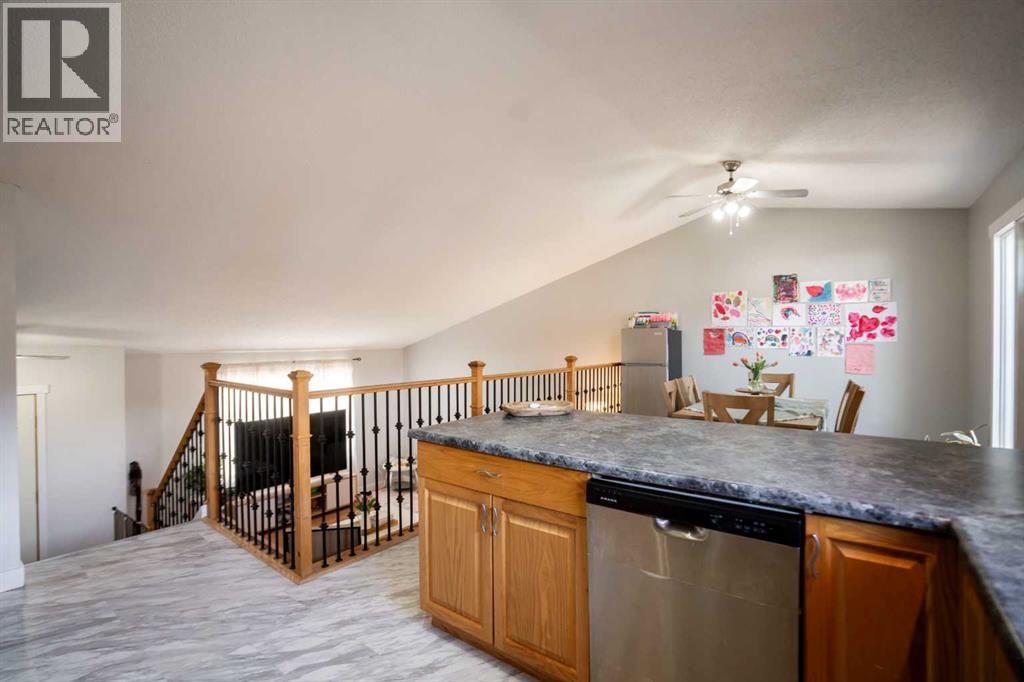 10918 92 Street, Peace River, Alberta  T8S 1P4 - Photo 5 - A2307196