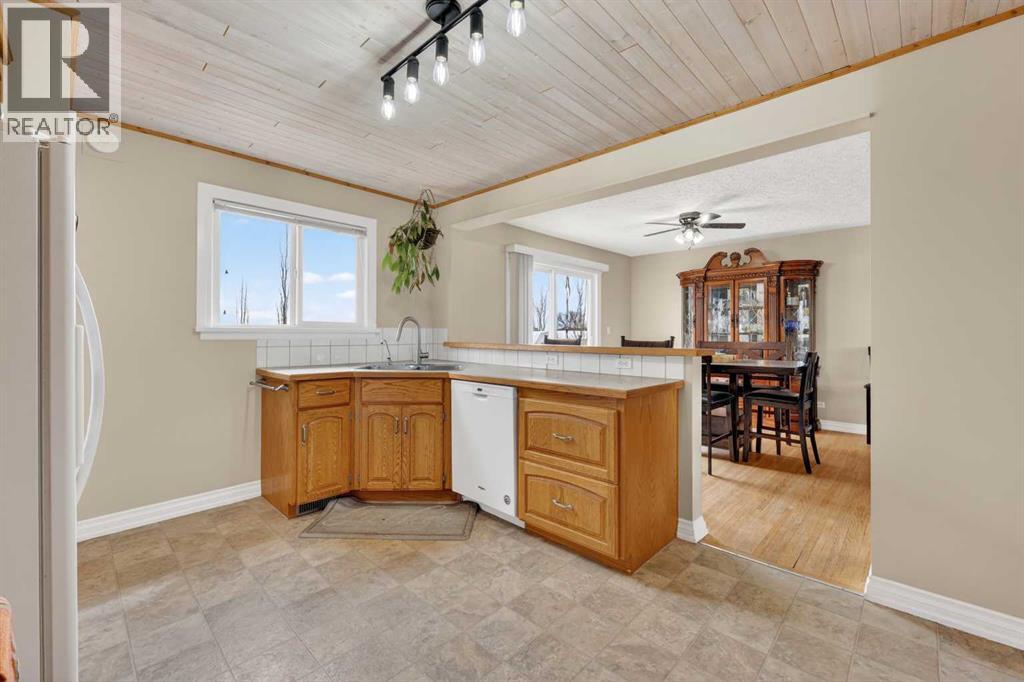 211 1 Avenue SE, Langdon, Alberta  T0J 1X1 - Photo 13 - A2300390