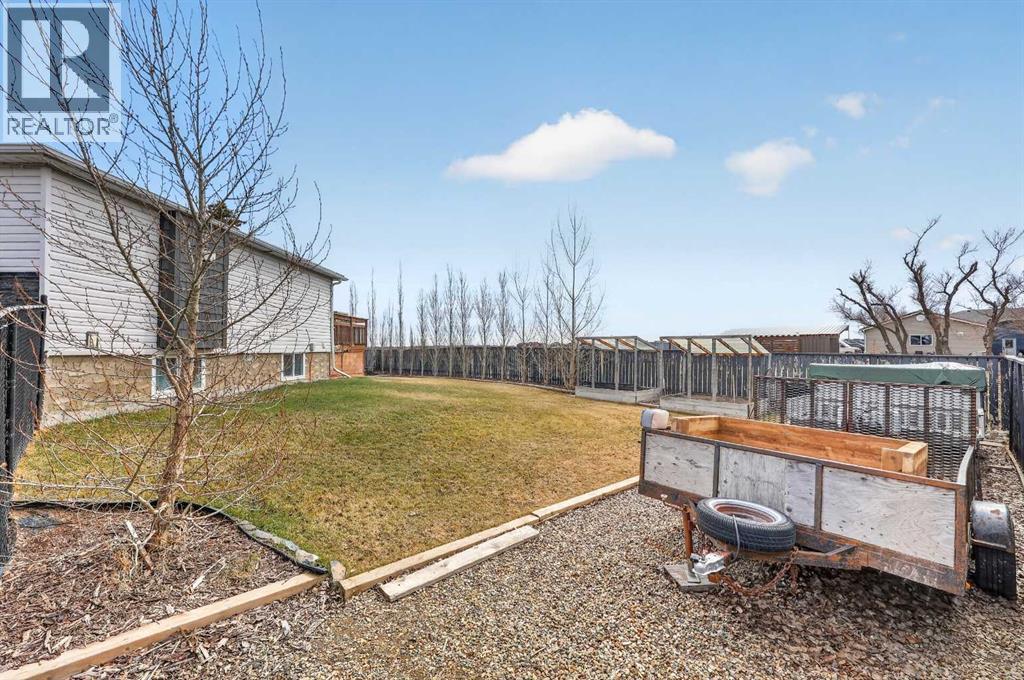 211 1 Avenue SE, Langdon, Alberta  T0J 1X1 - Photo 33 - A2300390