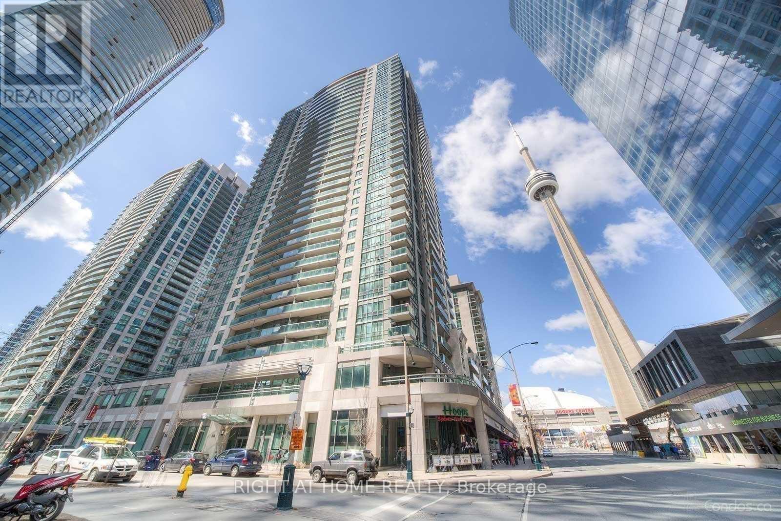 1607 - 30 GRAND TRUNK CRESCENT, Toronto, Ontario