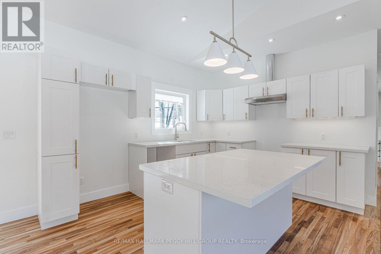 187 Albin Road, Tay, Ontario  L0K 2C0 - Photo 5 - S13027012