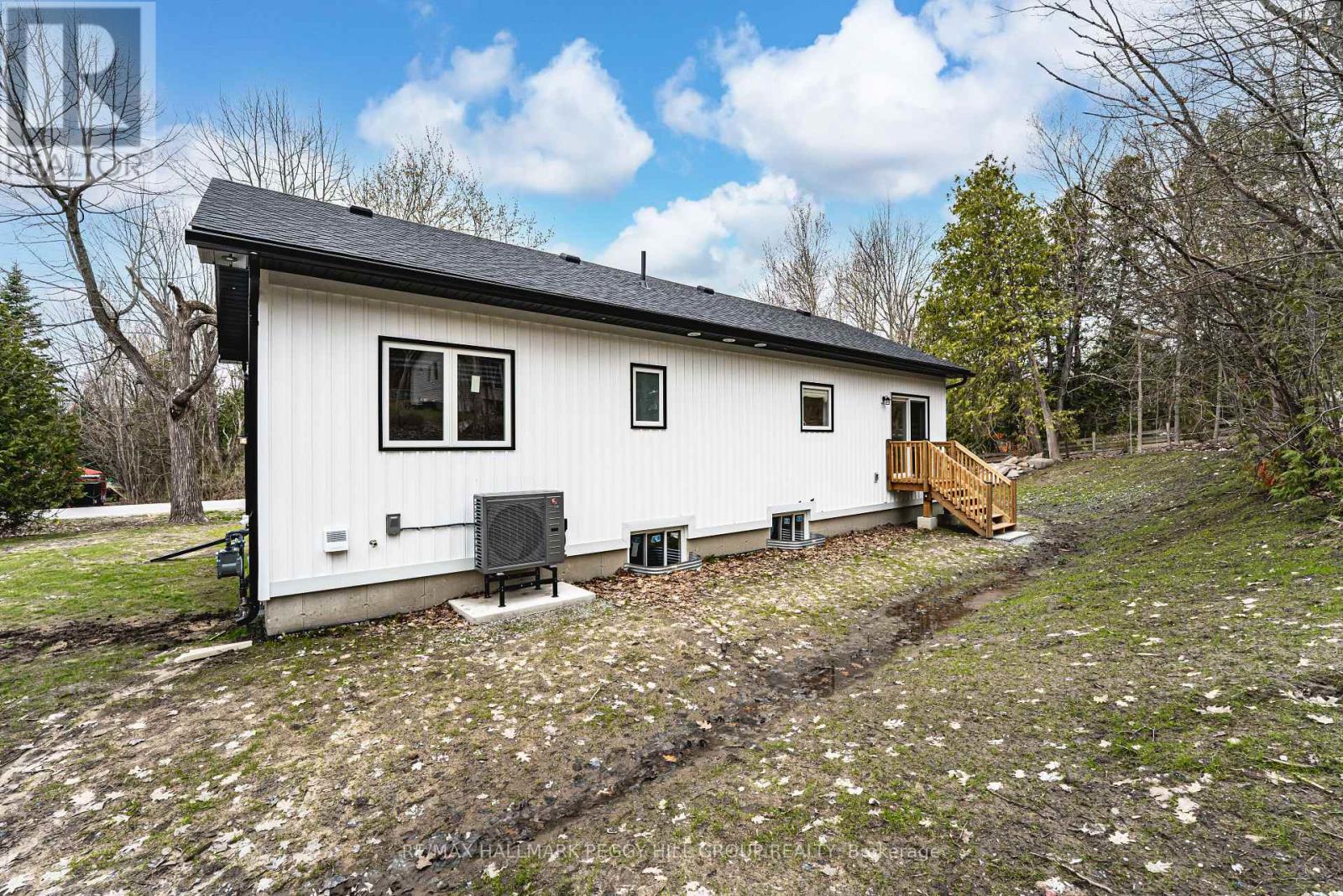 187 Albin Road, Tay, Ontario  L0K 2C0 - Photo 17 - S13027012