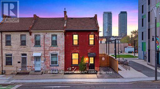 116 BAY STREET N, Hamilton, Ontario