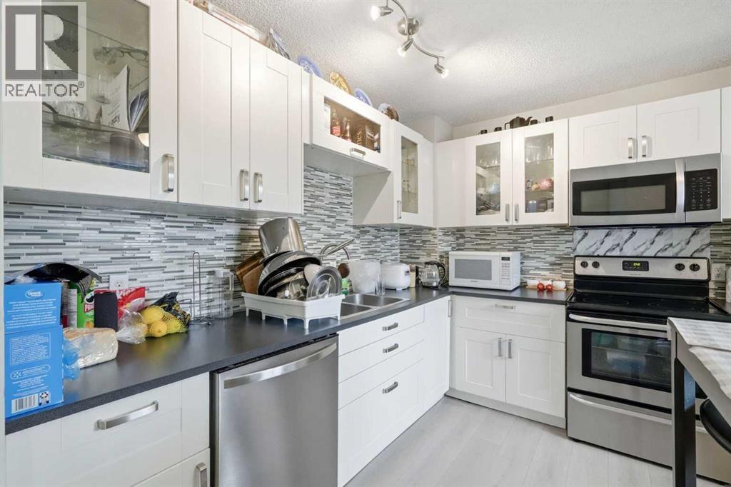 64, 2519 38 Street NE, Calgary, Alberta