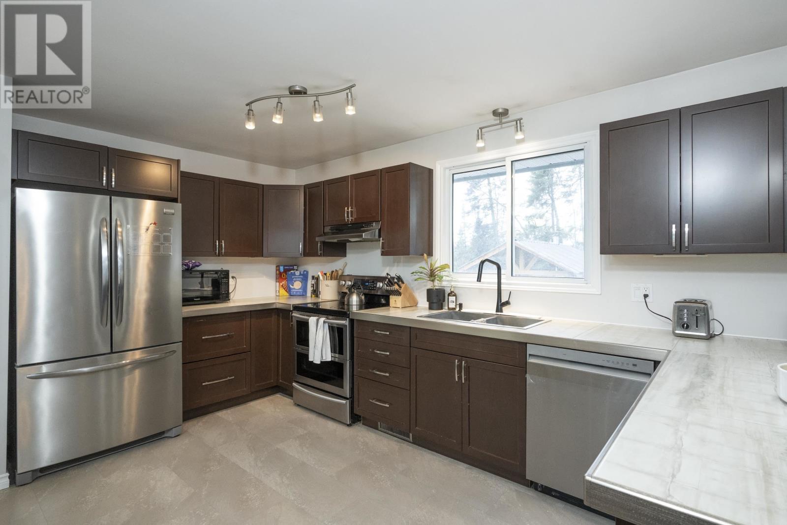 526 Ryerson Pl, Thunder Bay, Ontario  P7C 5R9 - Photo 20 - TB2600820