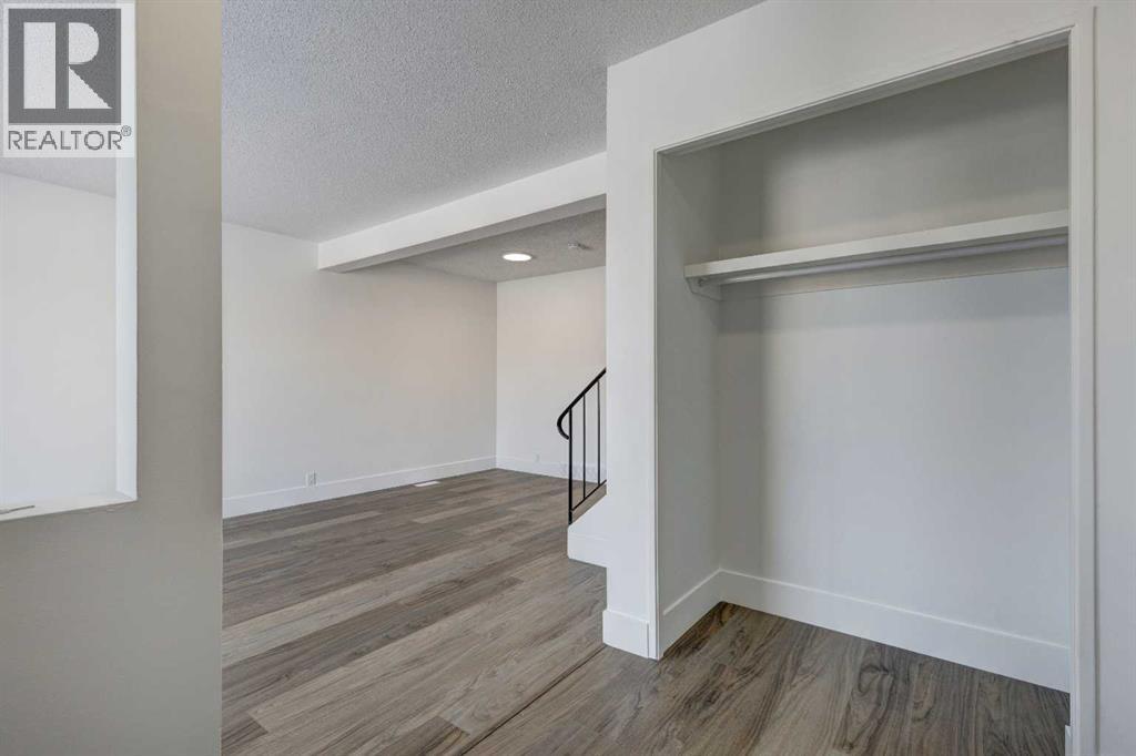 53b Fonda Green SE, Calgary, Alberta  T2A 5S4 - Photo 2 - A2299210