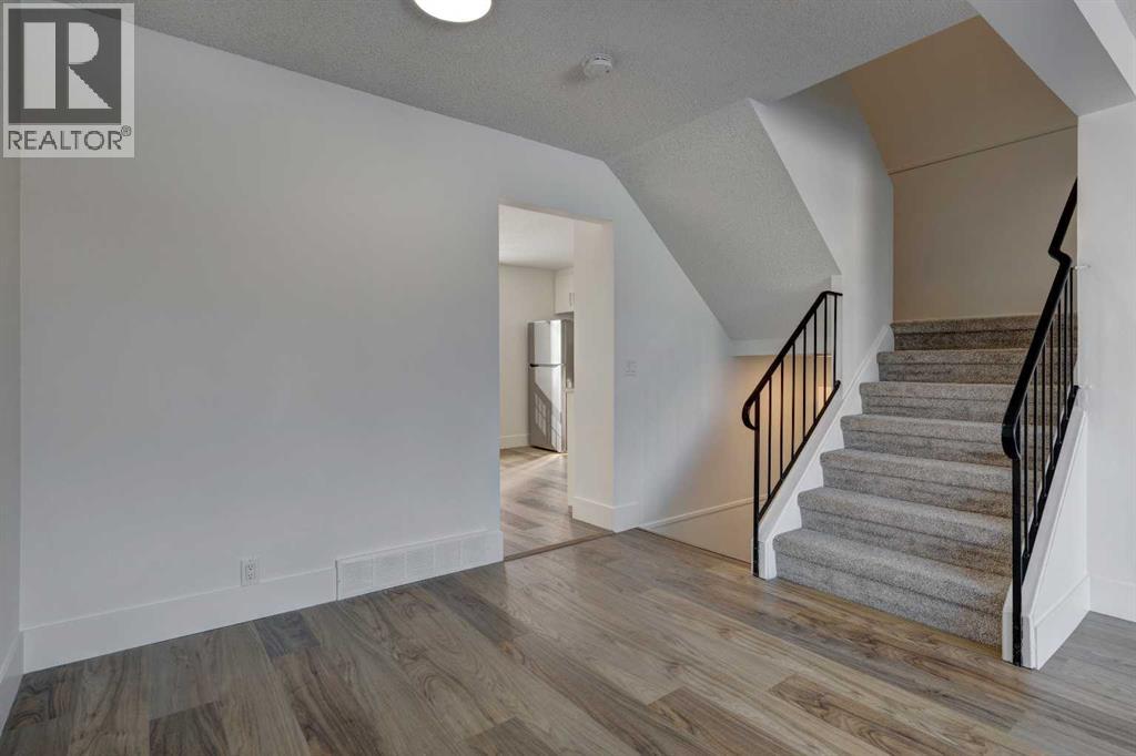 53b Fonda Green SE, Calgary, Alberta  T2A 5S4 - Photo 7 - A2299210