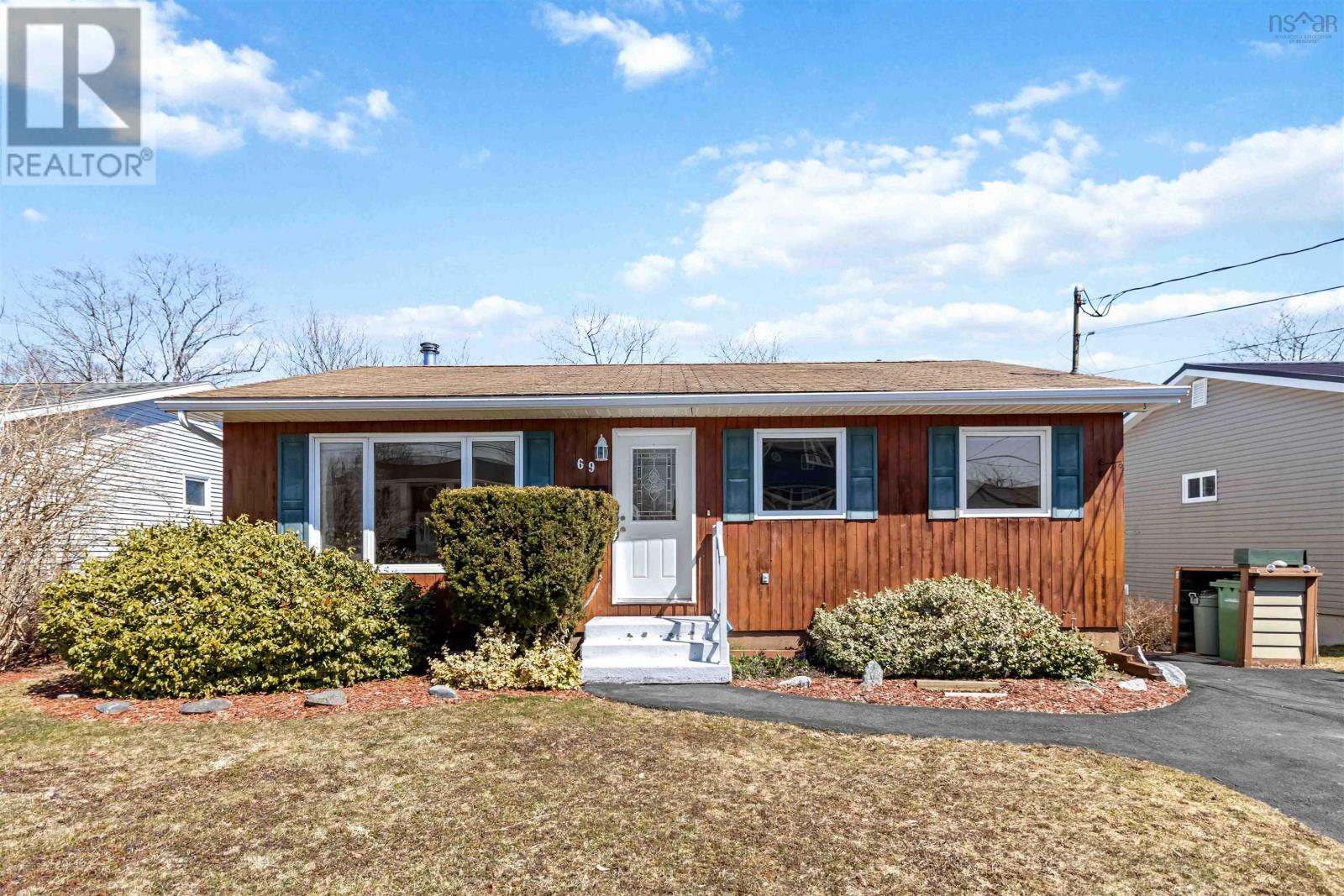 69 La Pierre Crescent, Dartmouth, Nova Scotia  B2W 5C7 - Photo 1 - 202606891