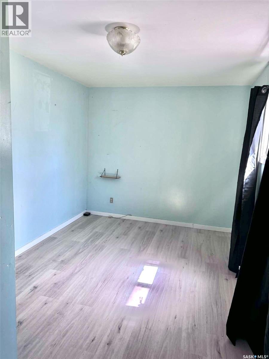 212 South Avenue E, Hafford, Saskatchewan  S0J 1A0 - Photo 10 - SK034570