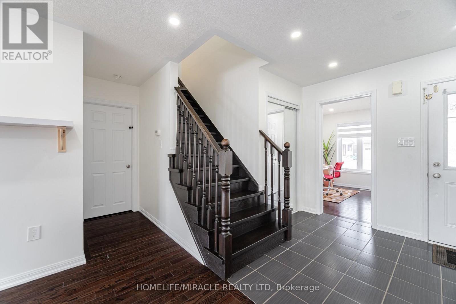 14 Robert Parkinson Drive, Brampton, Ontario  L7A 0Y3 - Photo 19 - W13075860