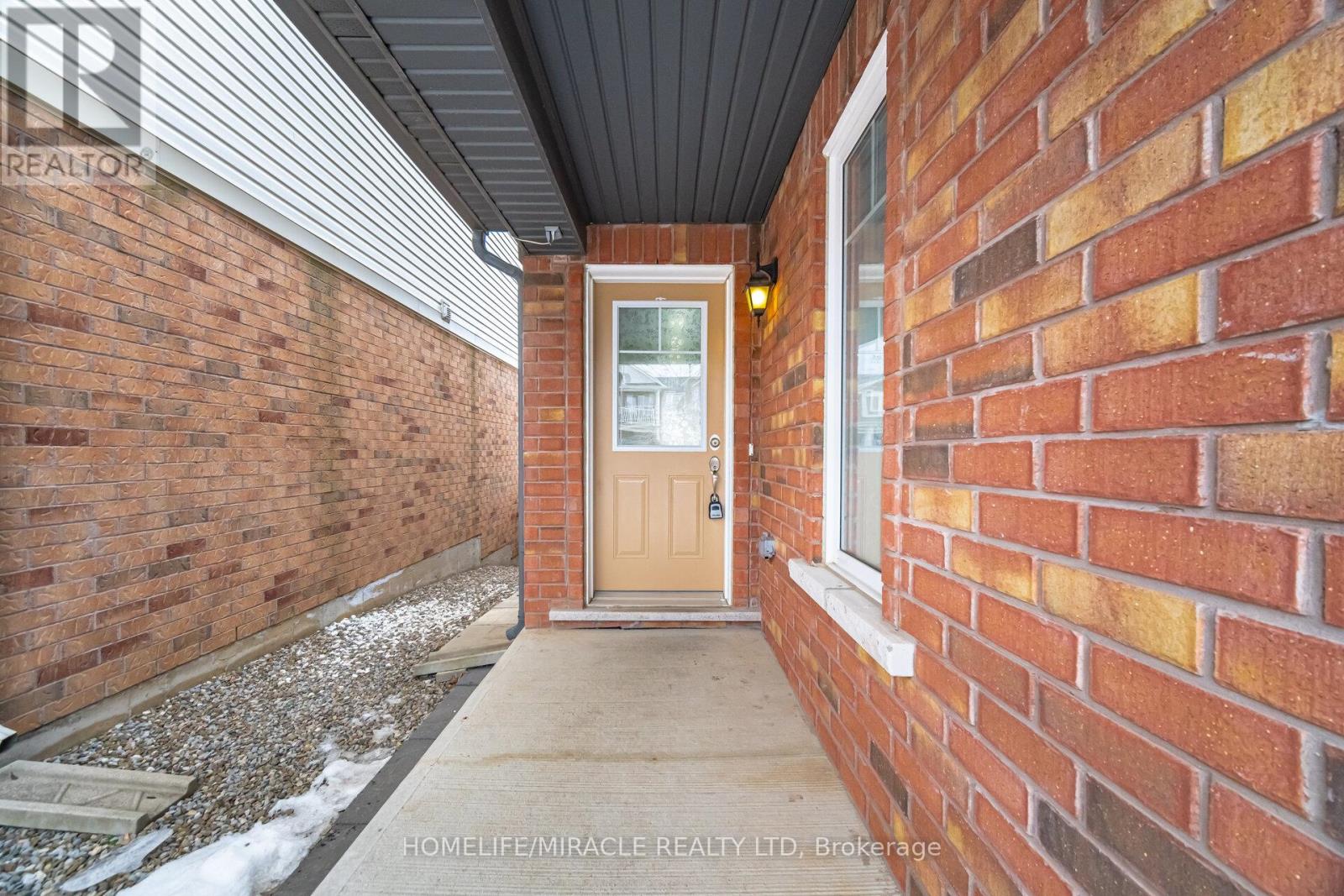 14 Robert Parkinson Drive, Brampton, Ontario  L7A 0Y3 - Photo 4 - W13075860