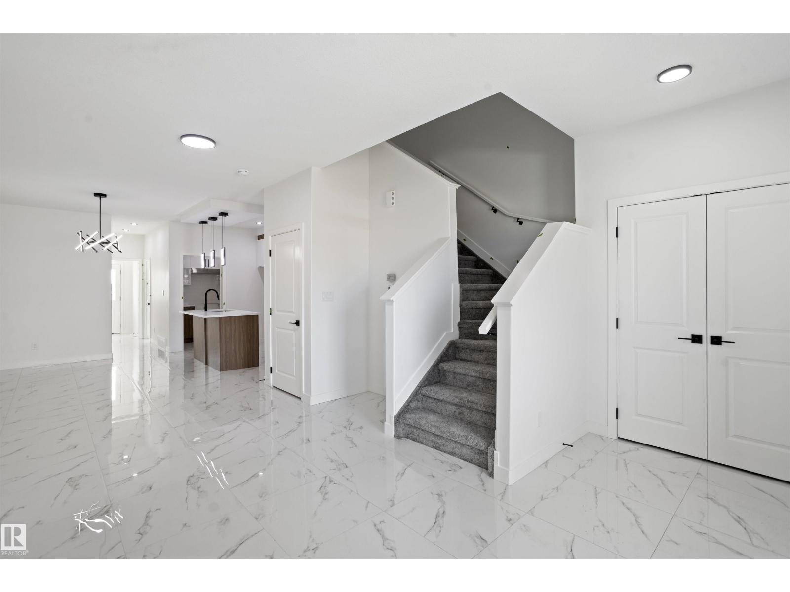 619 30 St Sw, Edmonton, Alberta  T6X 3M3 - Photo 6 - E4485516