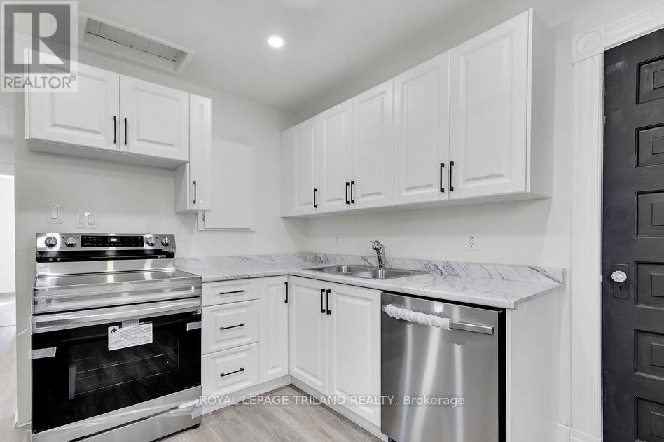 $1,550 MonthlyUpper - 96 Forest Avenue, St. Thomas, Ontario