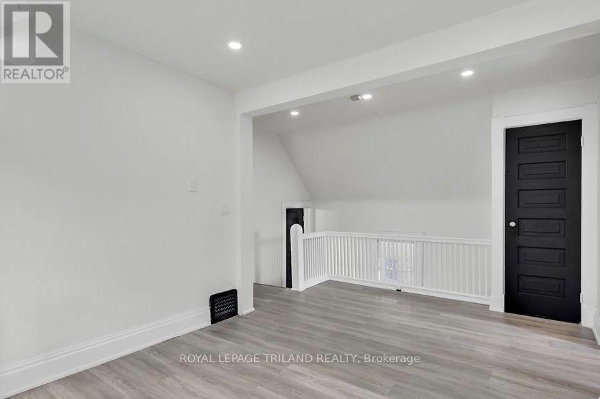 Upper - 96 Forest Avenue, St. Thomas, Ontario  N5R 2J5 - Photo 6 - X13075934