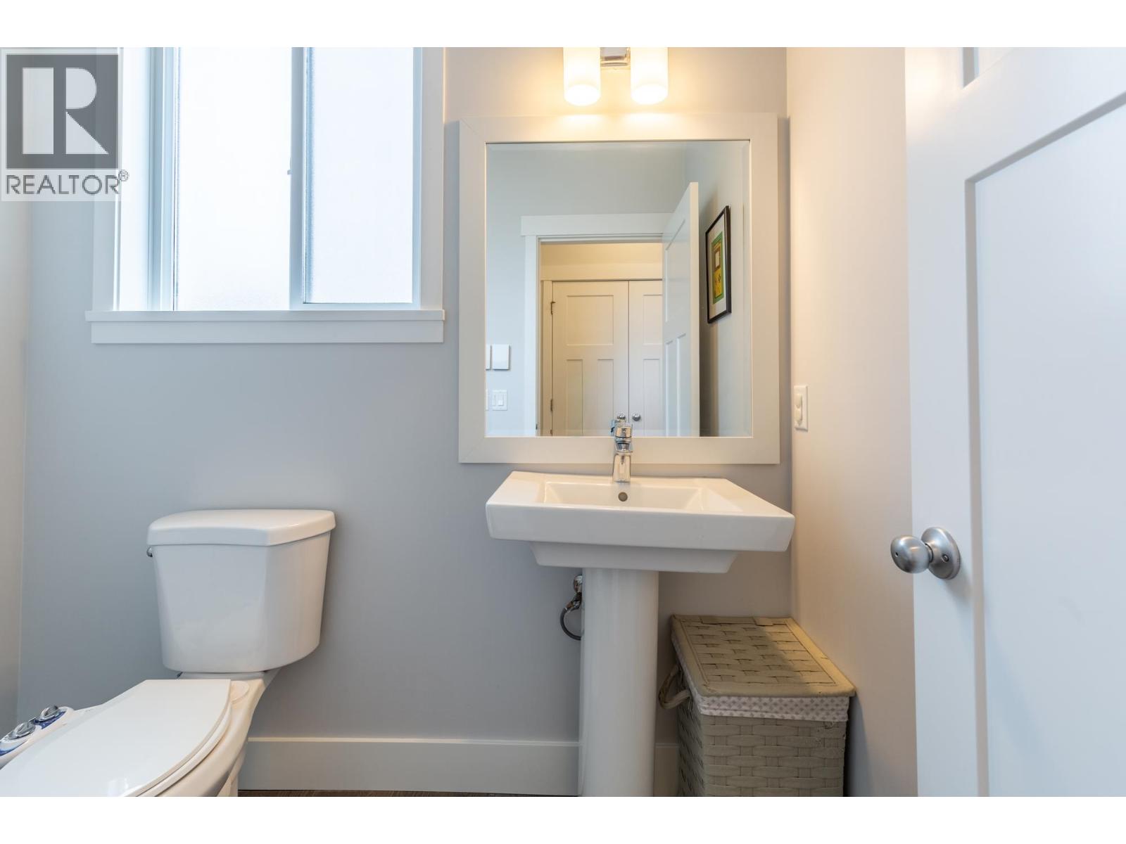 23958 Kanaka Way, Maple Ridge, British Columbia  V2W 0H7 - Photo 13 - R3114943