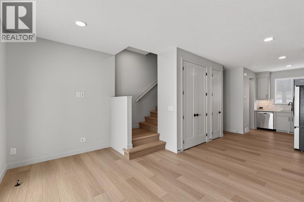 645 53 Avenue SW, Calgary, Alberta  T2V 0C2 - Photo 4 - A2300196
