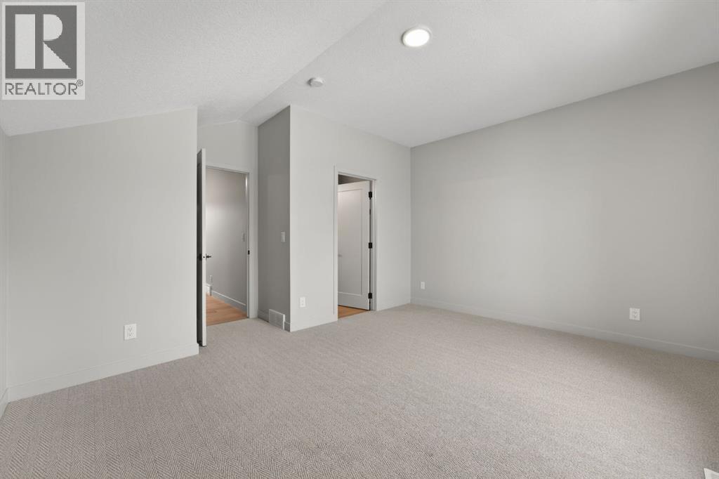 645 53 Avenue SW, Calgary, Alberta  T2V 0C2 - Photo 13 - A2300196