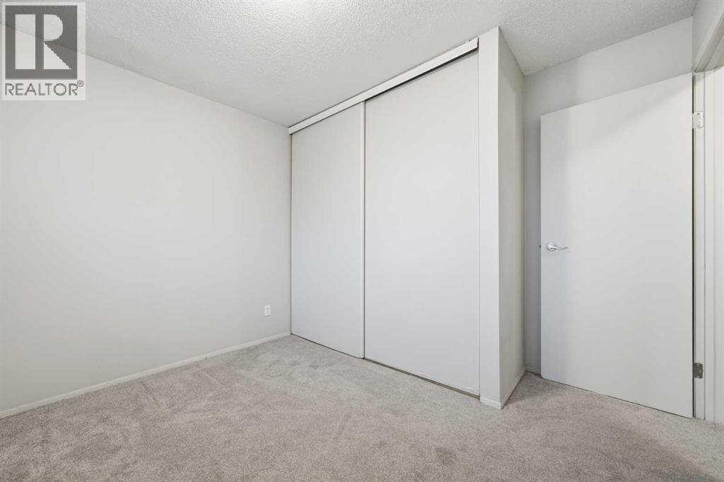 306, 2200 Woodview Drive SW, Calgary, Alberta  T2W 3N6 - Photo 12 - A2306365