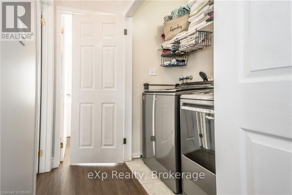 12 Griffiths Avenue, Cambridge, Ontario  N1P 1J7 - Photo 10 - X13057076