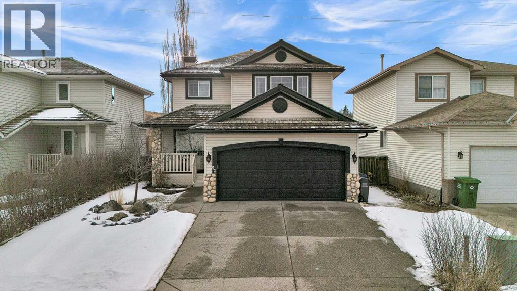 92 Bow Ridge Crescent, Cochrane, Alberta  T4C 1V1 - Photo 3 - A2299917