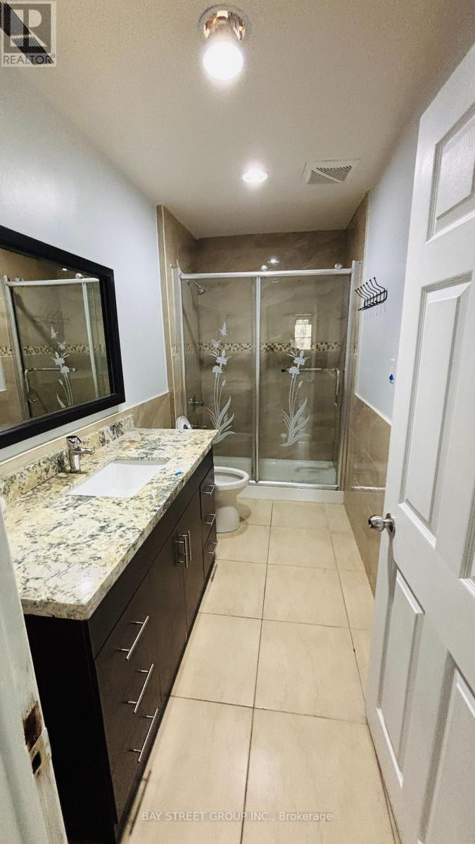 5 Warlock Crescent, Toronto, Ontario  M2K 2H8 - Photo 7 - C13075926