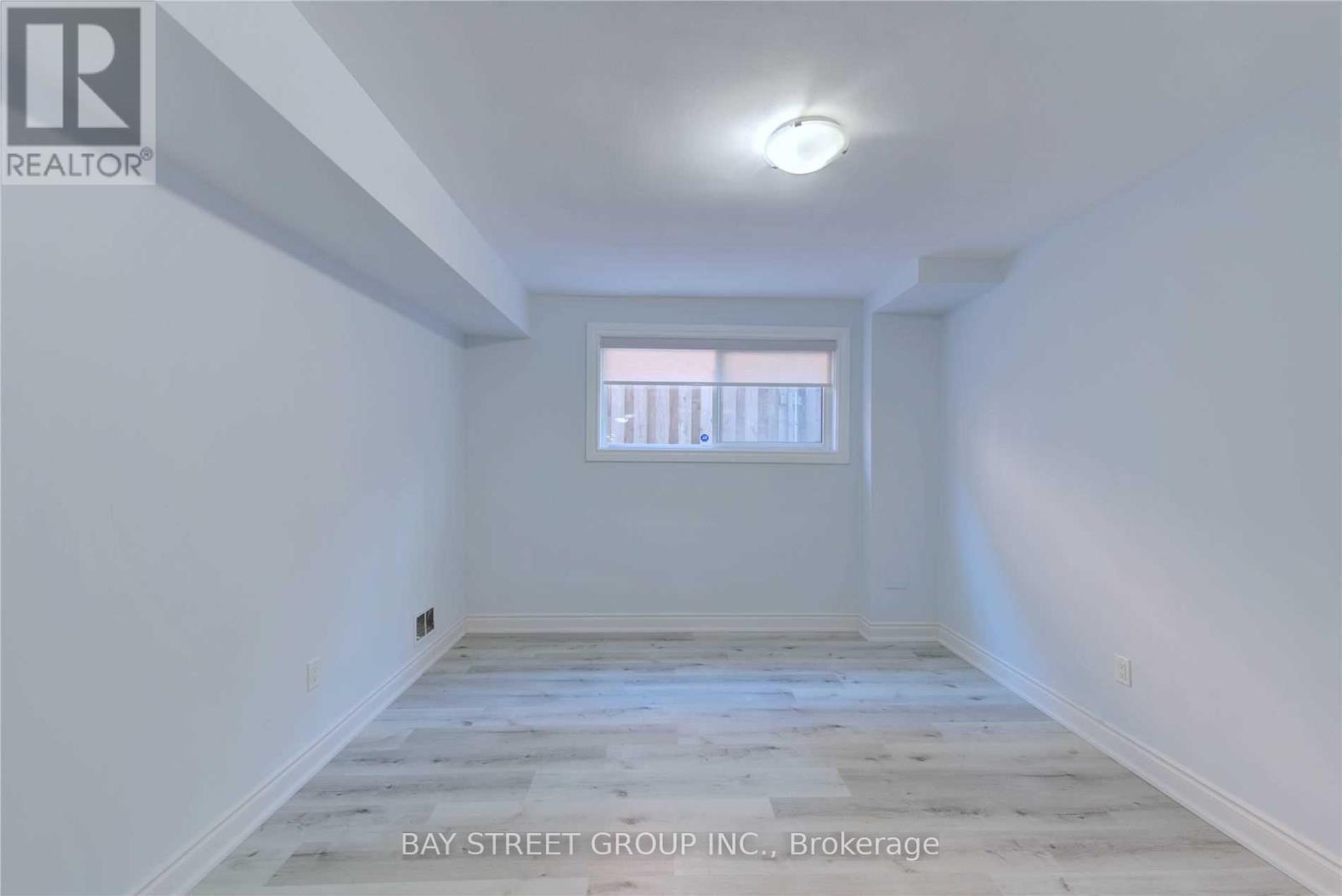 5 Warlock Crescent, Toronto, Ontario  M2K 2H8 - Photo 9 - C13075926