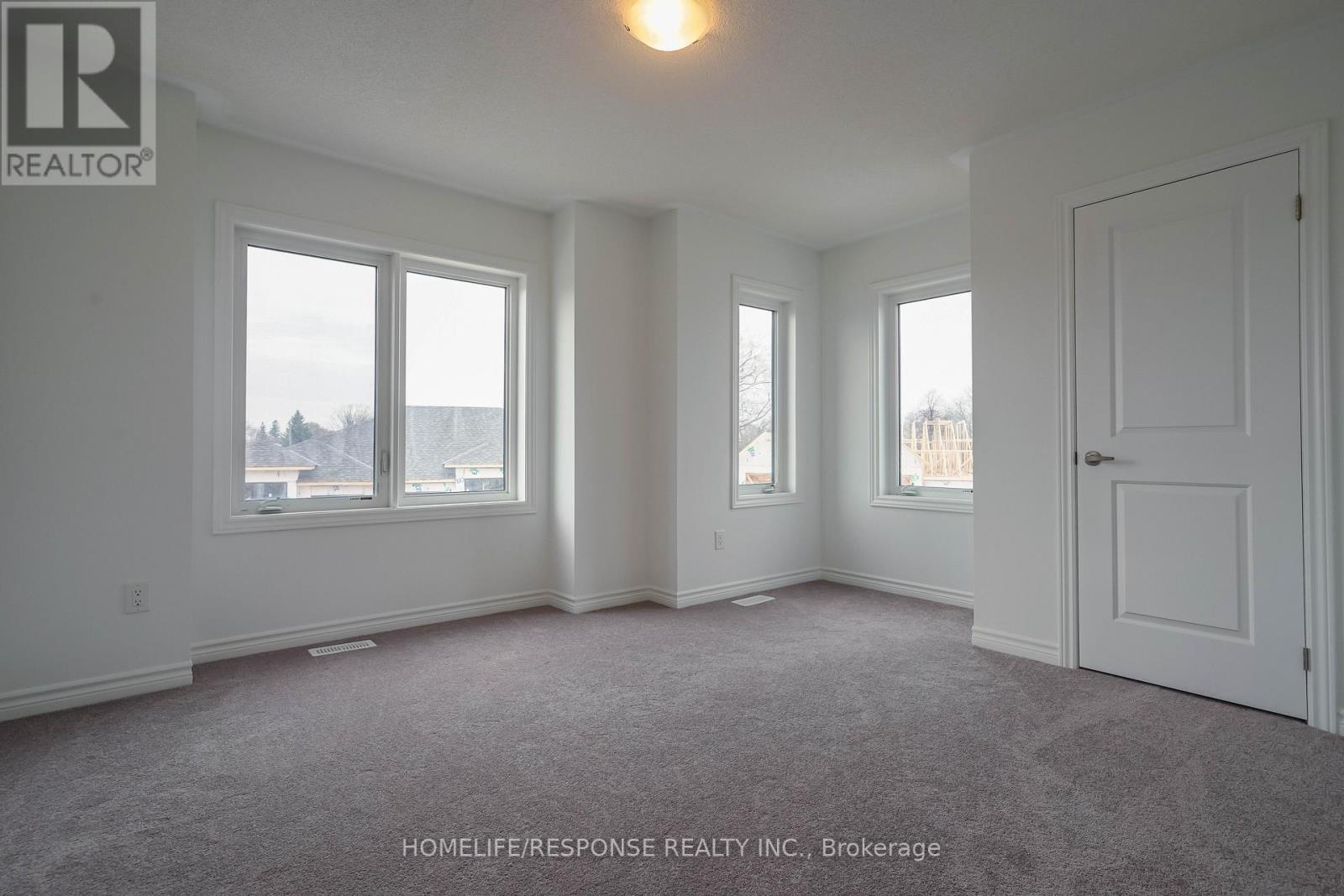 331 Okanagan Path S, Oshawa, Ontario  L1H 6T9 - Photo 8 - E13075886