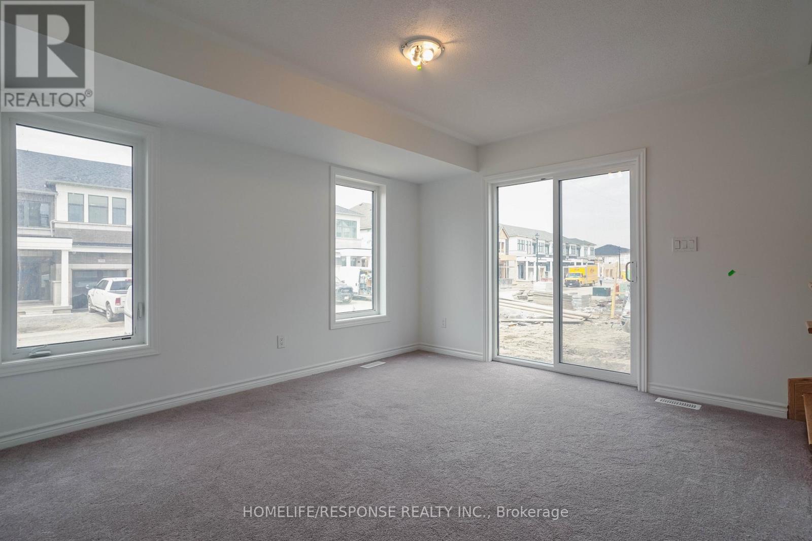 331 Okanagan Path S, Oshawa, Ontario  L1H 6T9 - Photo 9 - E13075886
