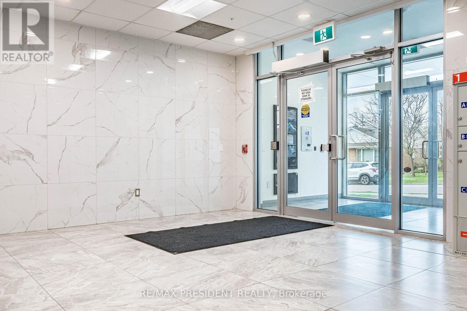 907 - 246 Lester Street, Waterloo, Ontario  N2L 0H1 - Photo 3 - X13069252