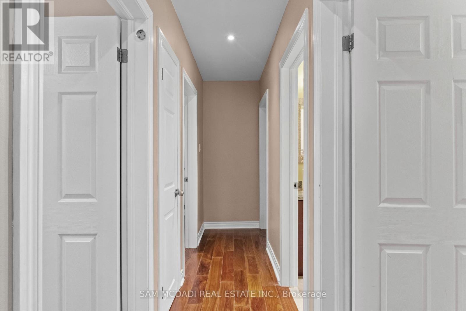 1214 Conyers Crescent, Mississauga, Ontario  L5C 1K1 - Photo 12 - W13075920