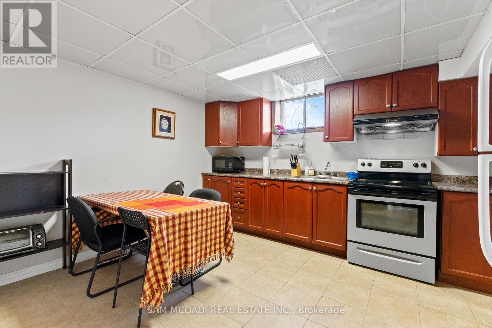 1214 Conyers Crescent, Mississauga, Ontario  L5C 1K1 - Photo 22 - W13075920