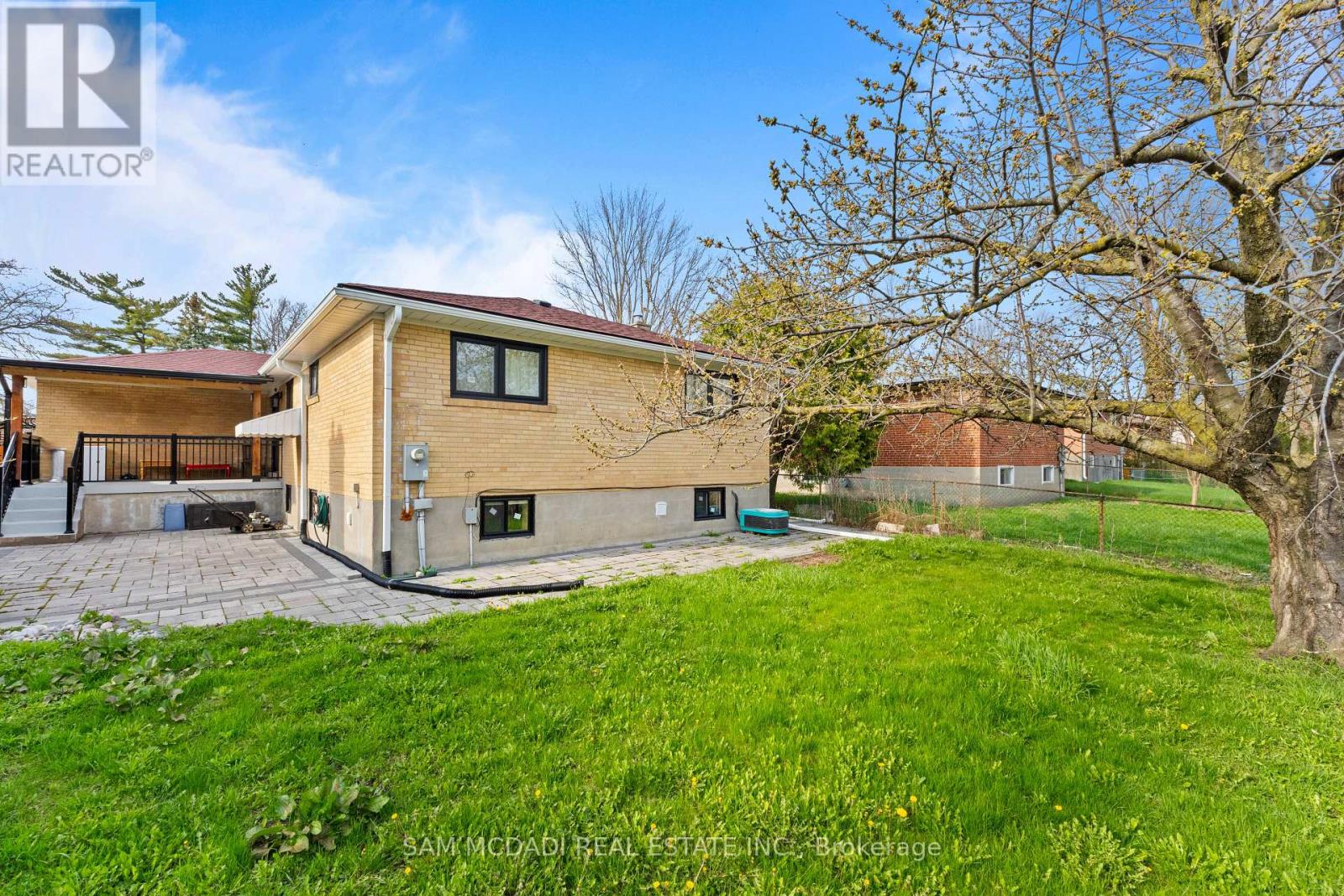 1214 Conyers Crescent, Mississauga, Ontario  L5C 1K1 - Photo 35 - W13075920