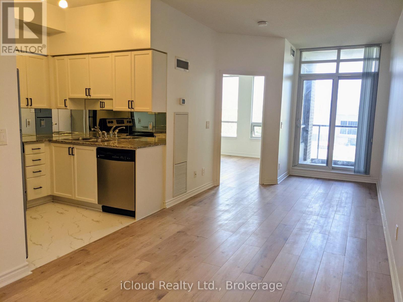 610 - 388 Prince Of Wales Drive, Mississauga, Ontario  L5B 0A1 - Photo 5 - W13075922