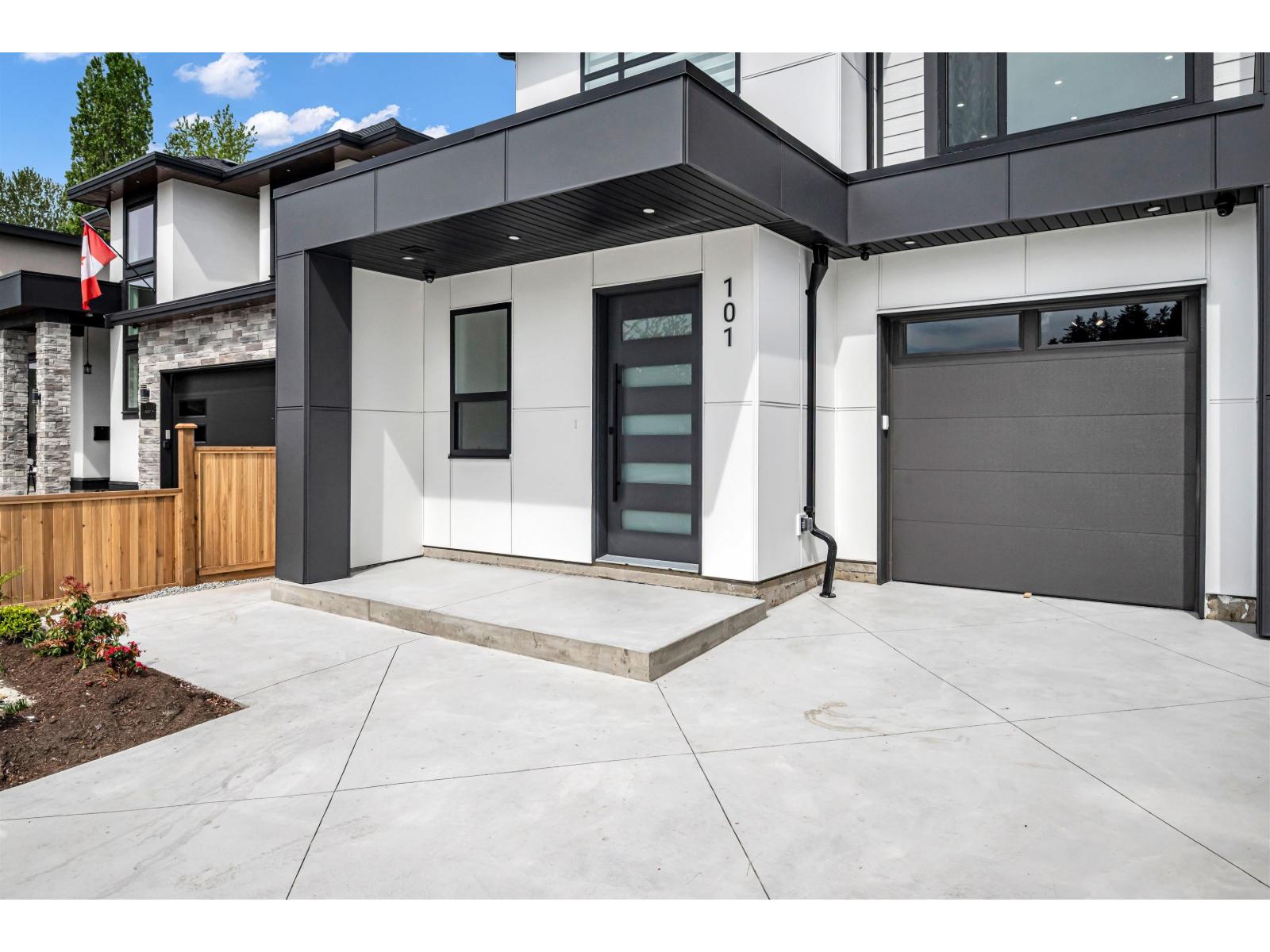 101 15371 94 Avenue, Surrey, British Columbia  V3R 1E3 - Photo 3 - R3118182