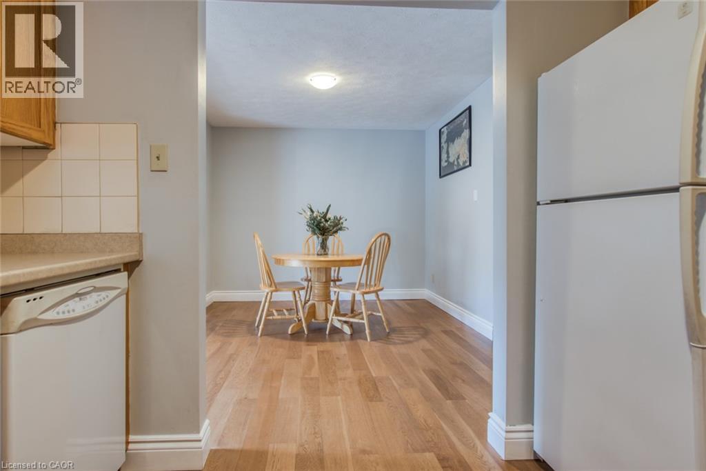 25 Valleyview Road Unit# 15, Kitchener, Ontario  N2E 1L5 - Photo 2 - 40826502