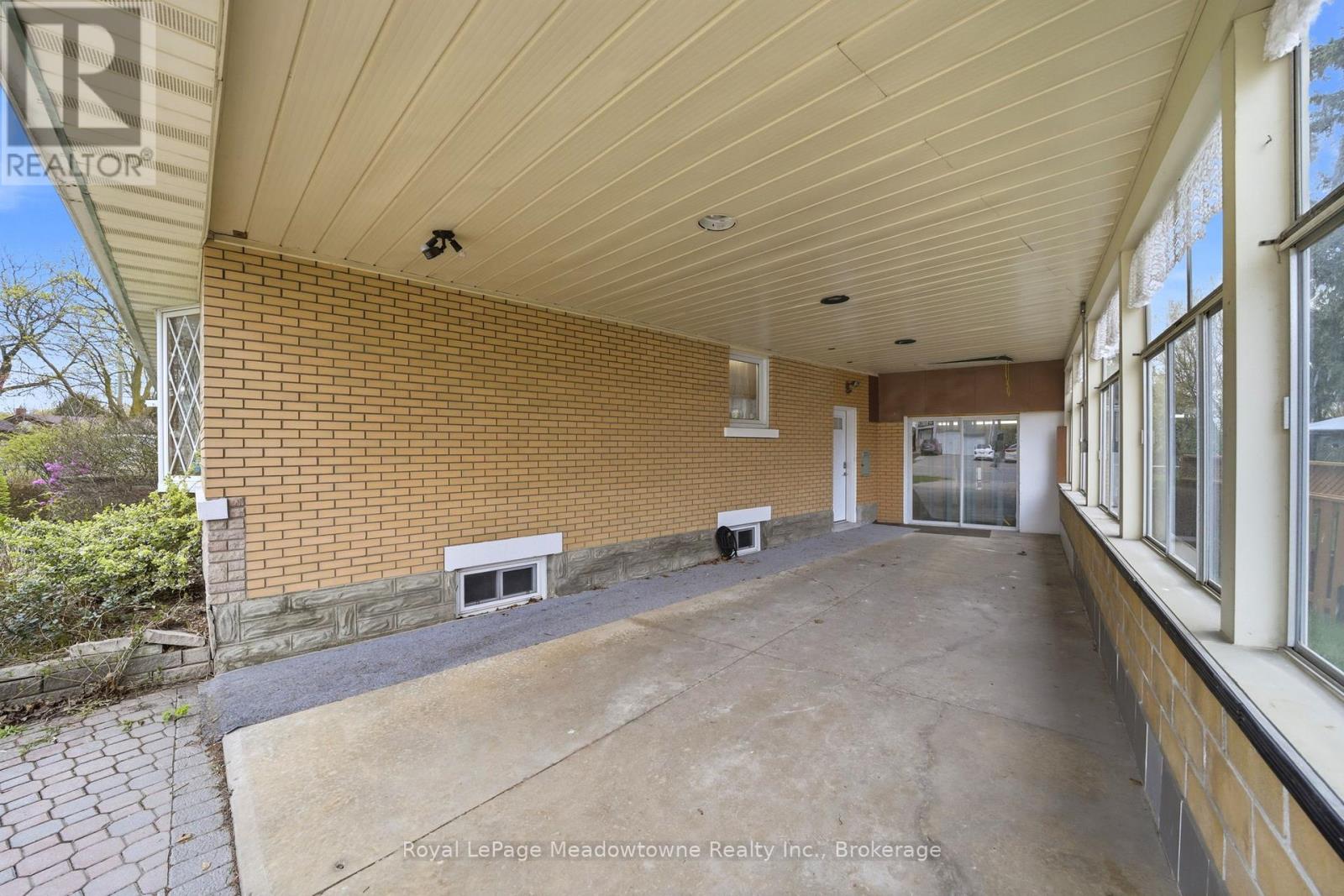 237 Woodhaven Road, Kitchener, Ontario  N2C 1V6 - Photo 4 - X13071794