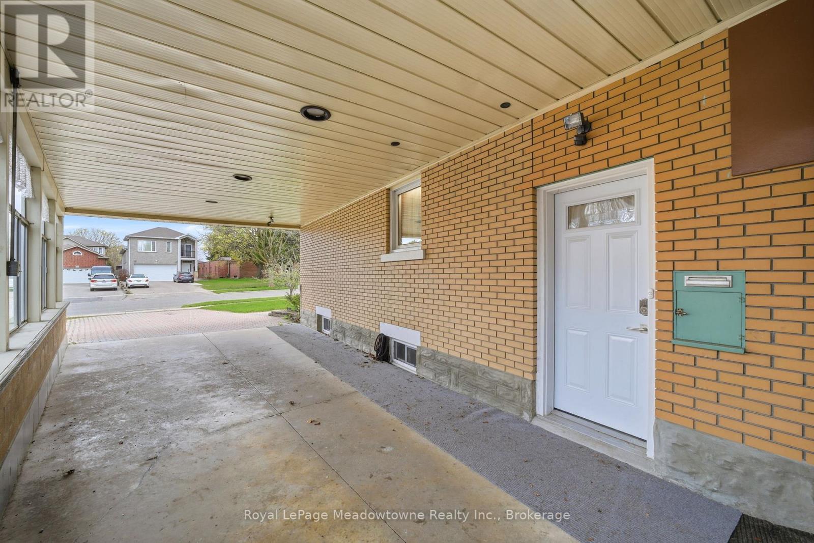 237 Woodhaven Road, Kitchener, Ontario  N2C 1V6 - Photo 5 - X13071794