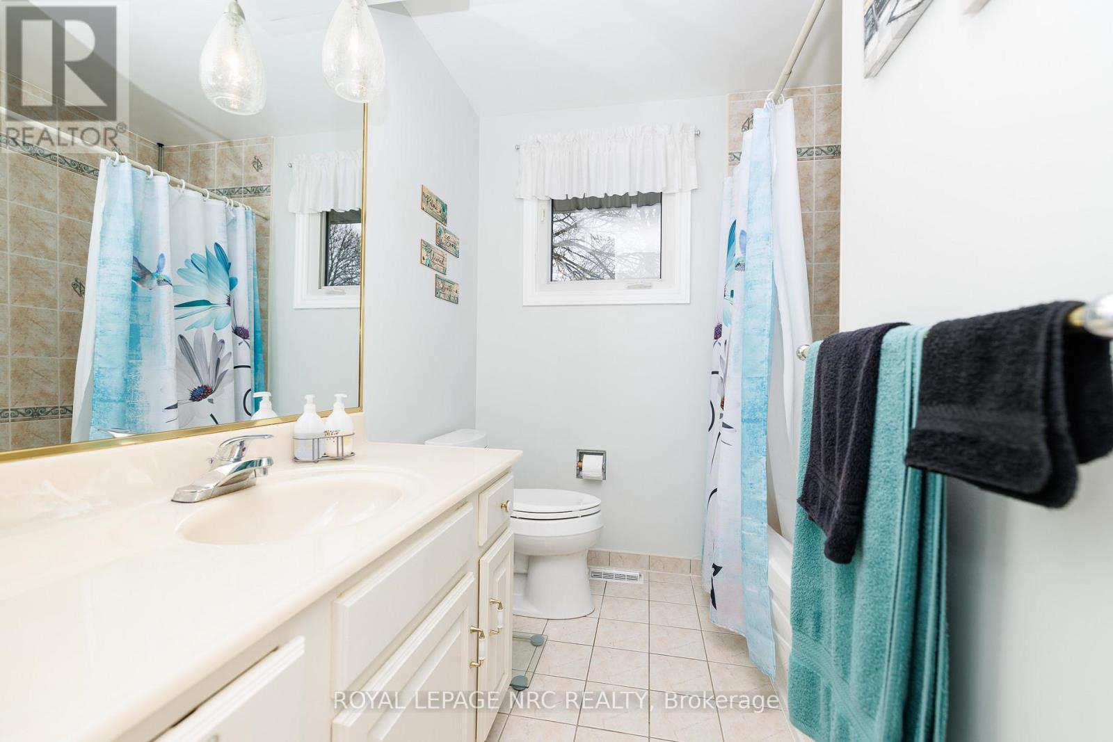 7263 Parkdale Street, Niagara Falls (Morrison), Ontario  L2E 6Y6 - Photo 35 - X13075948