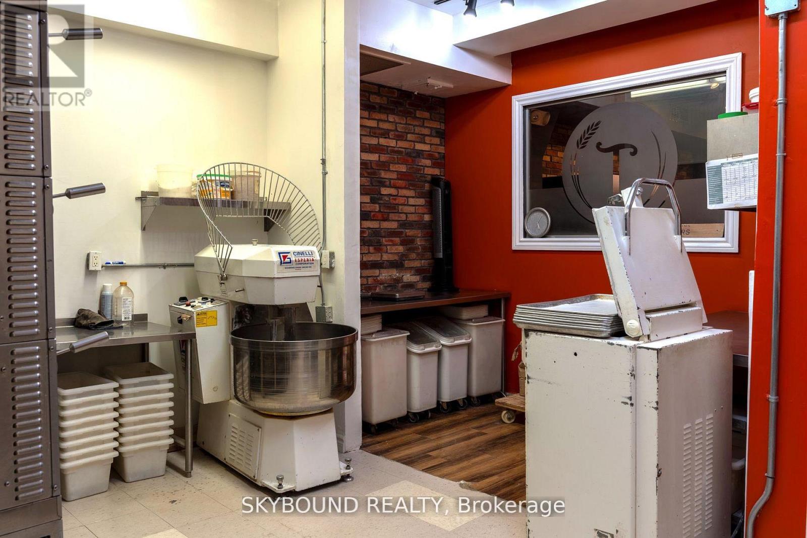 Retail And Upper - 627 Mount Pleasant Road, Toronto, Ontario  M4S 2M9 - Photo 22 - C13075954