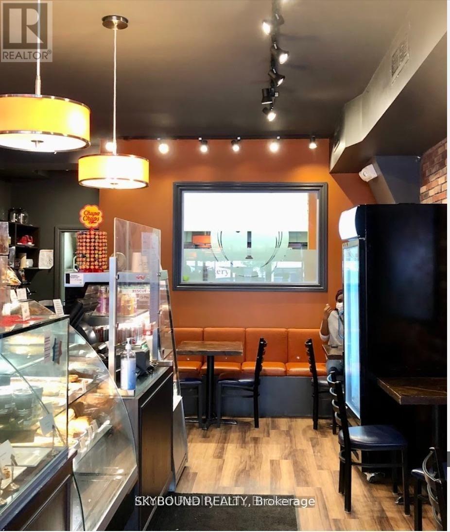 Retail And Upper - 627 Mount Pleasant Road, Toronto, Ontario  M4S 2M9 - Photo 8 - C13075954
