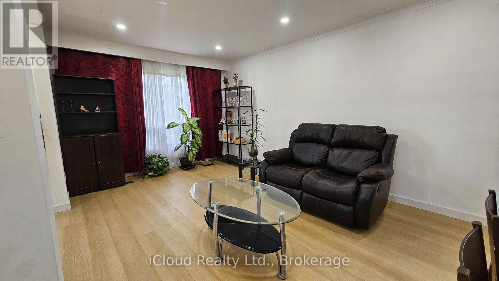 Main - 39 Frey Crescent, Toronto, Ontario  M1R 2C5 - Photo 4 - E13075956