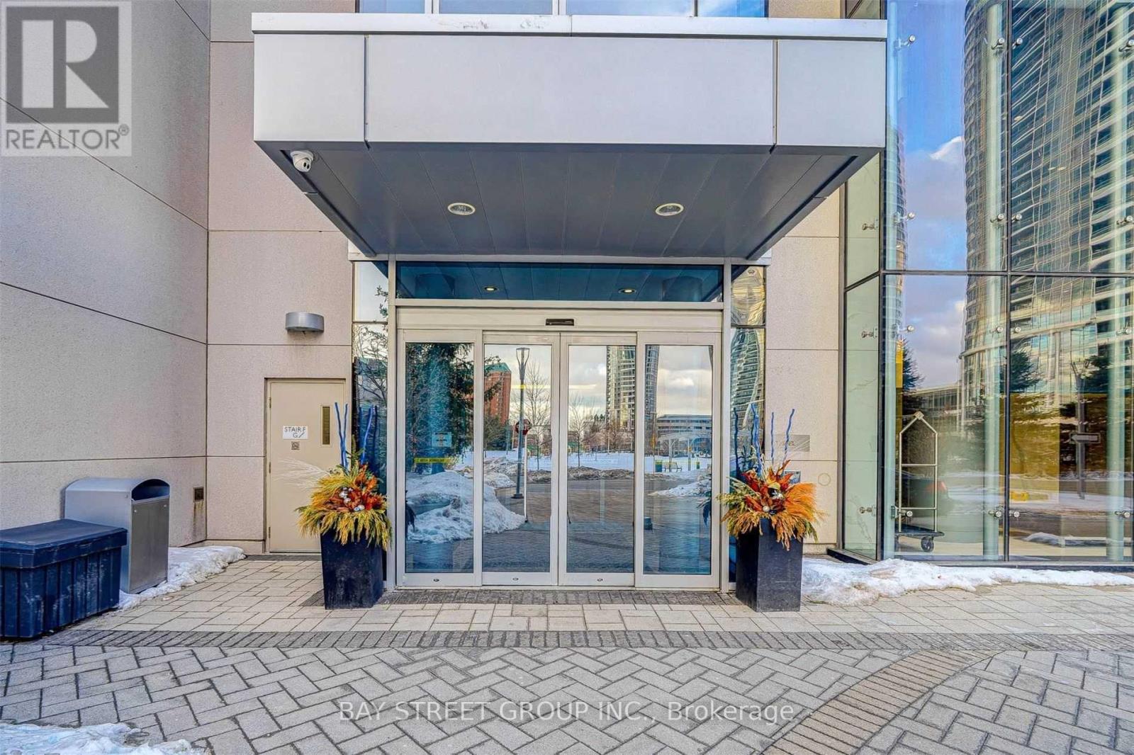 2805 - 255 Village Green Square, Toronto, Ontario  M1S 0L7 - Photo 18 - E13075966