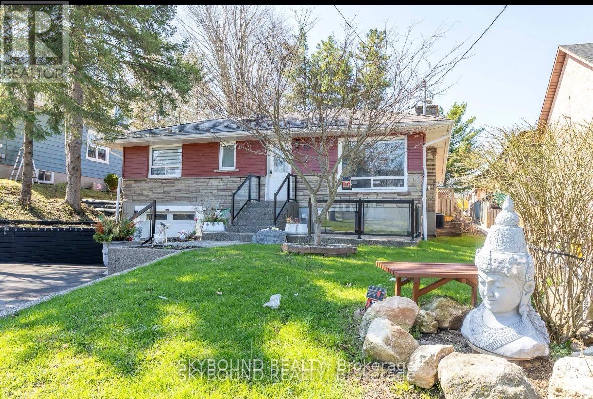 32 VICTORIA AVENUE, Halton Hills, Ontario