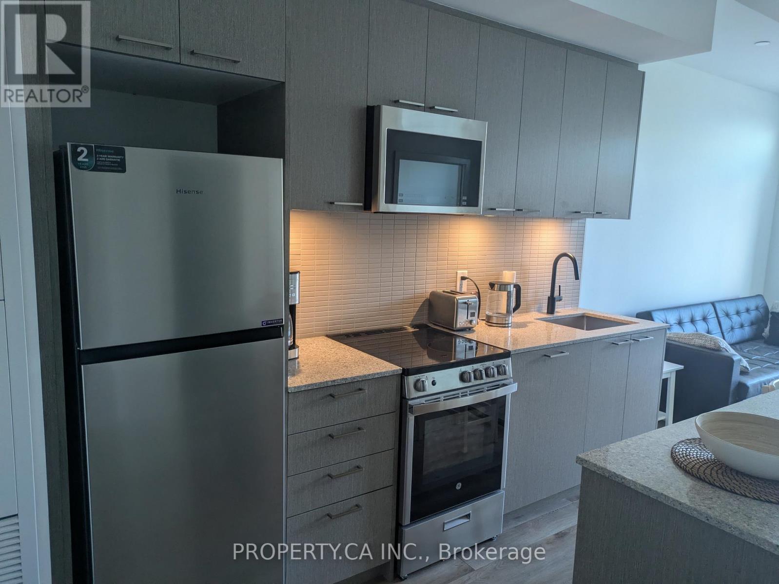1005 - 1808 ST CLAIR AVENUE W
