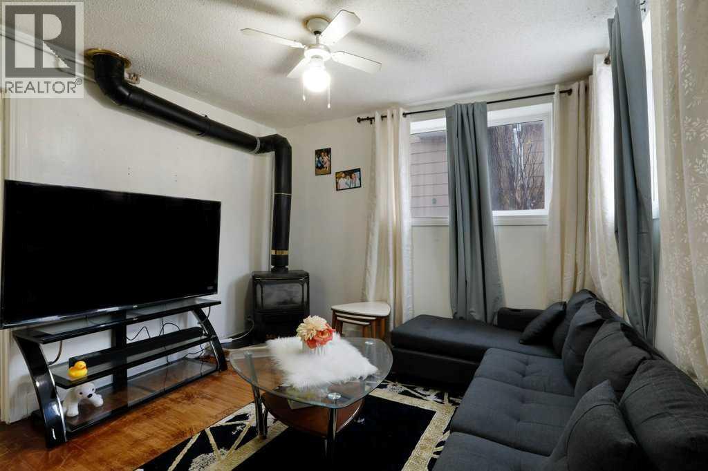 135 1 Street E, Brooks, Alberta  T1R 1B7 - Photo 3 - A2278072
