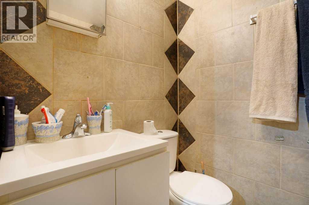 135 1 Street E, Brooks, Alberta  T1R 1B7 - Photo 12 - A2278072