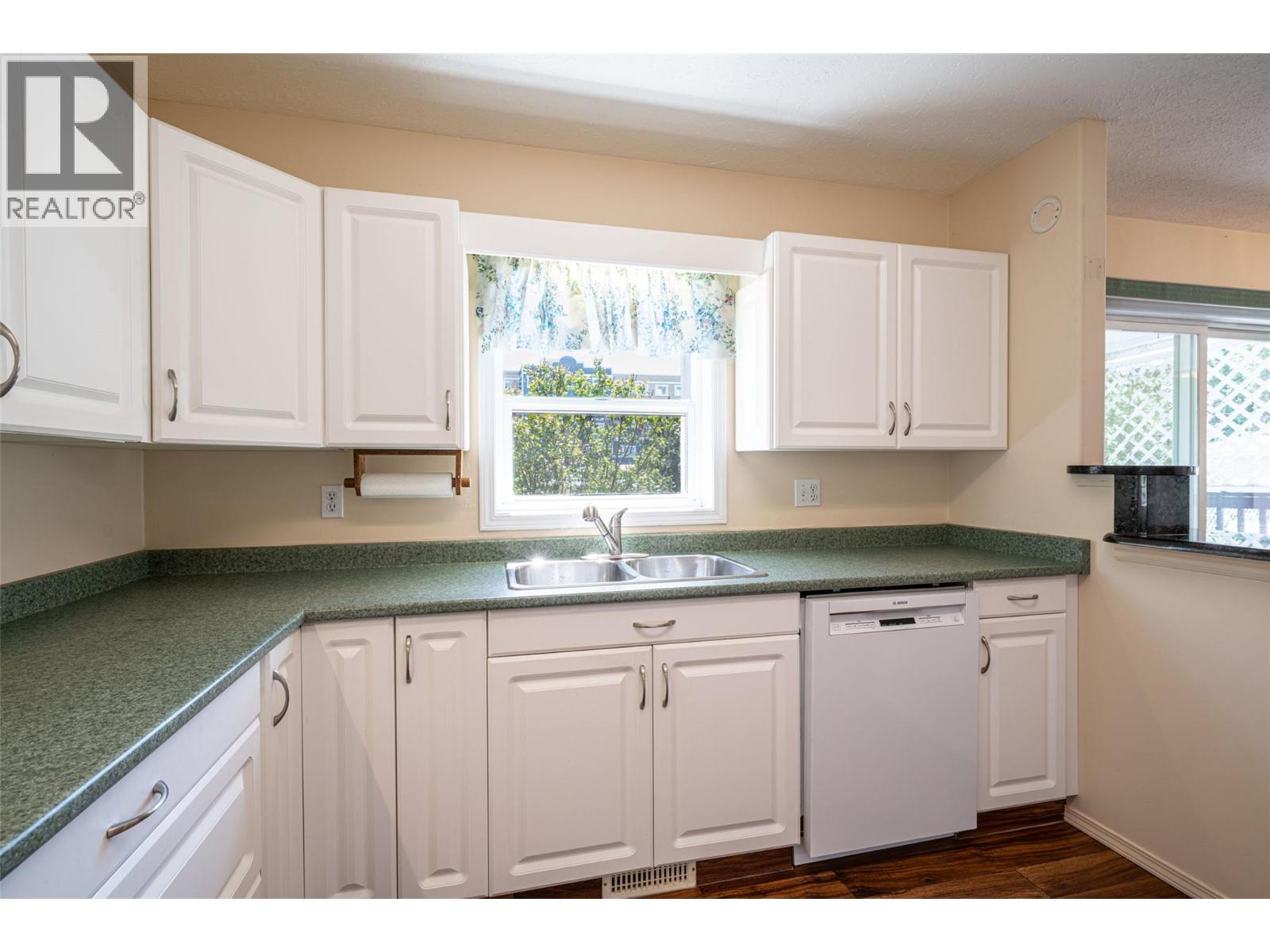 2716 Wolfenden Terrace Unit# 1, Armstrong, British Columbia  V4Y 2A6 - Photo 11 - 10385796