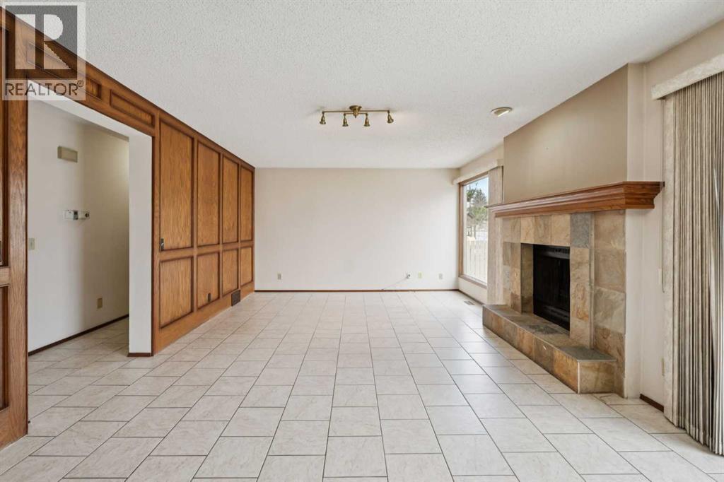 40 Scenic Place Nw, Calgary, Alberta  T3L 1A5 - Photo 13 - A2306340